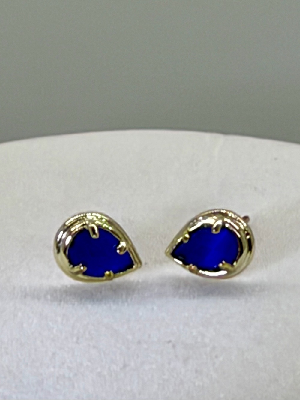 Kendra Scott Gold Greta Earrings in blue